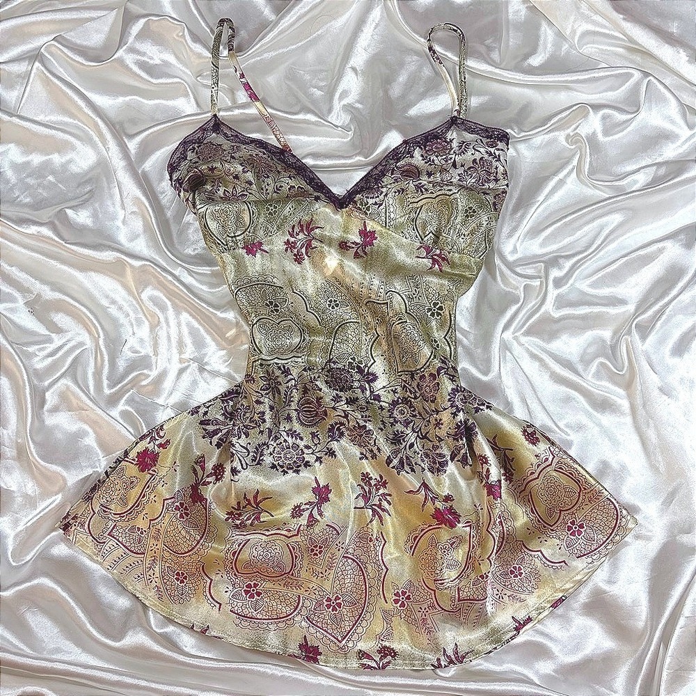 y2k blouse cami top Gold Purple Paisley Lace Sequin Xhilaration Mini L